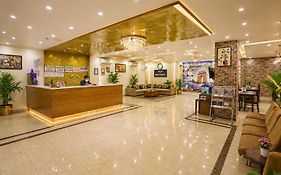 Hotel Grand Suites- Delhi Airport By D'Capitol